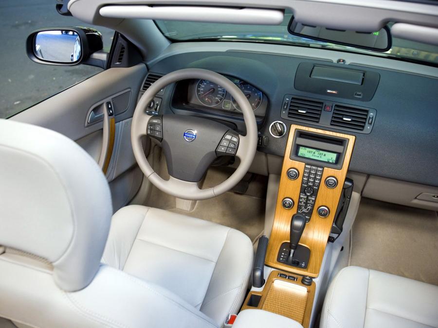  Volvo C70 T5 2005 года  (фото 20 из 93)